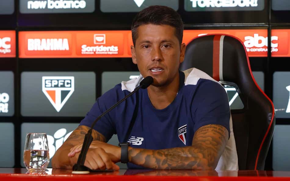 Ex-São Paulo critica demissão de Carpini e aponta culpados: 'Cultura do Brasil não vai mudar'