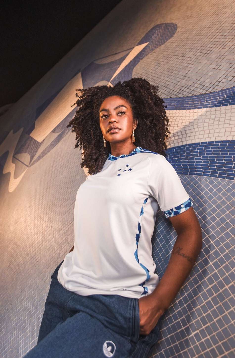 camisa 2 cruzeiro – modelo mulher
