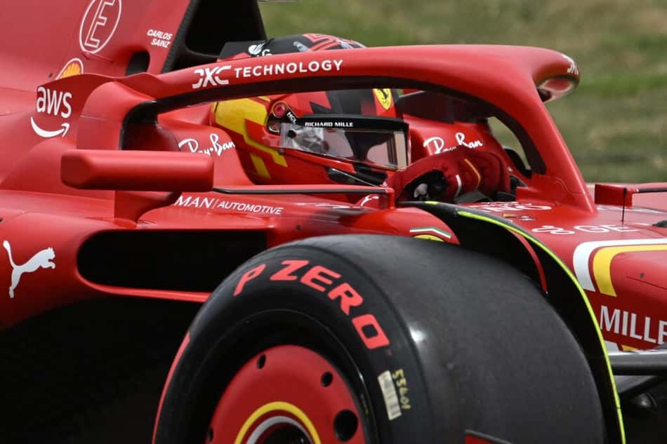 Sainz almeja vaga 'mais competitiva possível' e cita 'boas opções a longo prazo' na F1