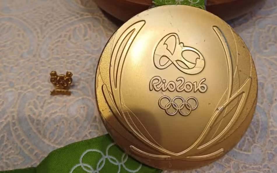 Jogador coloca à venda medalha de ouro conquistada pela Seleção Brasileira na Rio-2016