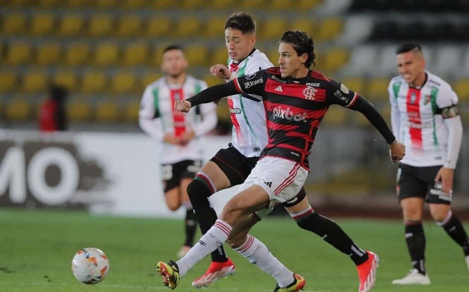 'Flamengo parece um grupo que se reuniu meia hora antes da pelada', diz Eric Faria