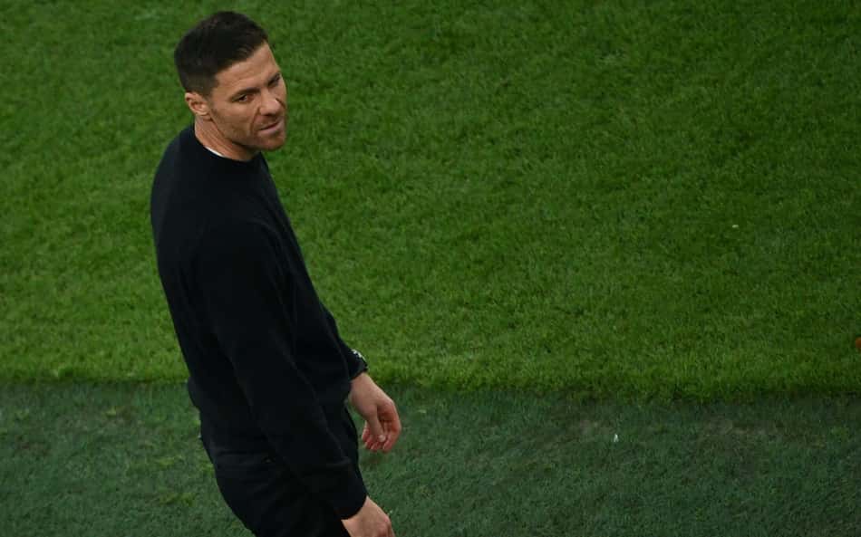 'Passou vergonha' Internet detona Xabi Alonso após derrota na final da Europa League