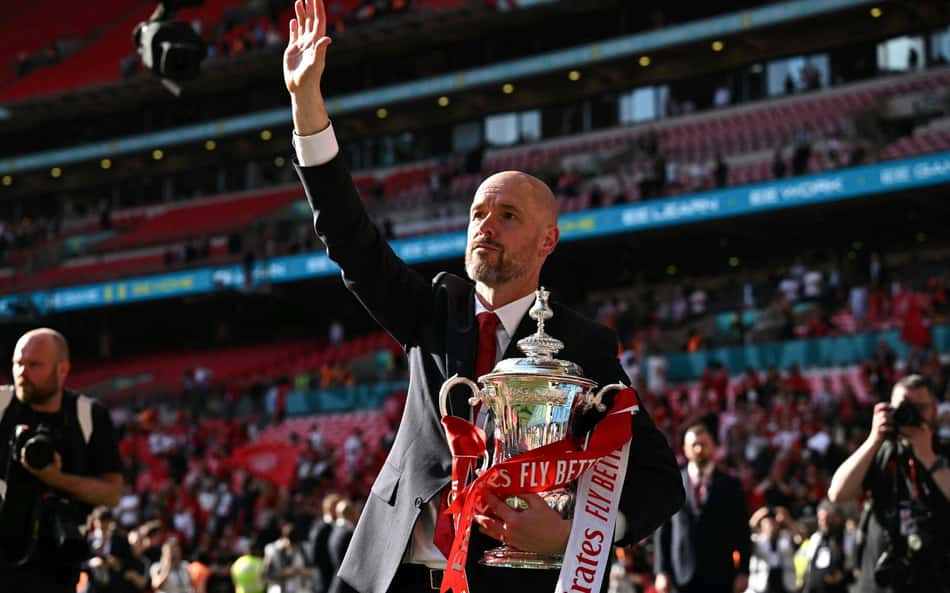 Após título, Ten Hag dispara sobre críticas: 'Quando cheguei aqui, tudo era bagunça'