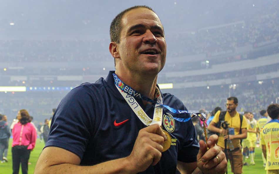 André Jardine comemora bicampeonato mexicano pelo América: 'Estamos fazendo história'
