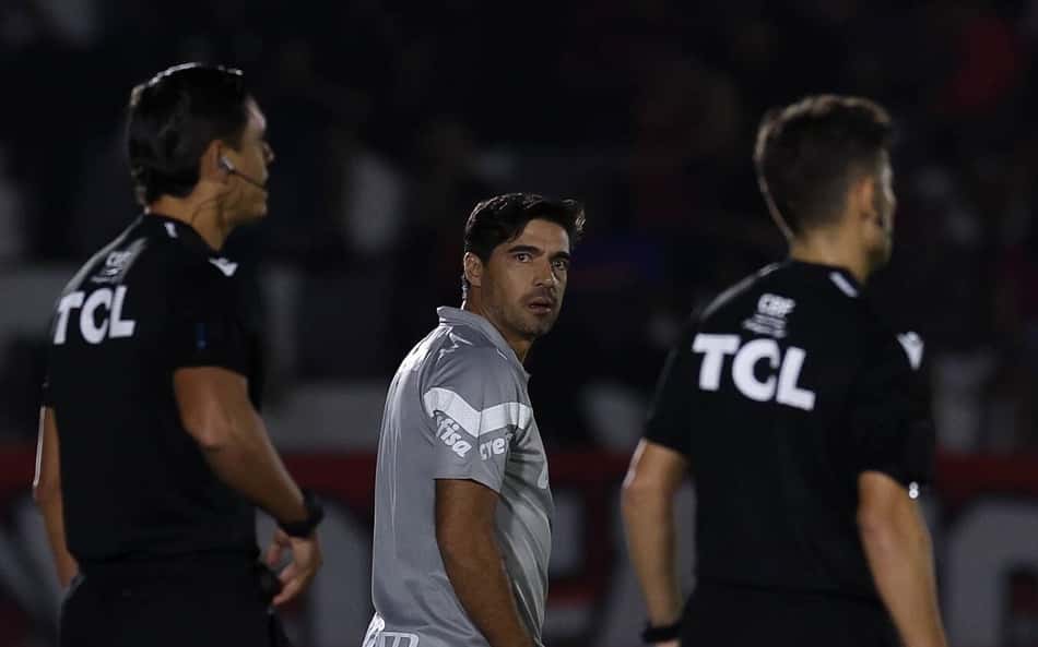 Opinião: 'Estou mais preocupado com o futebol do Palmeiras do que com a novela Abel Ferreira'