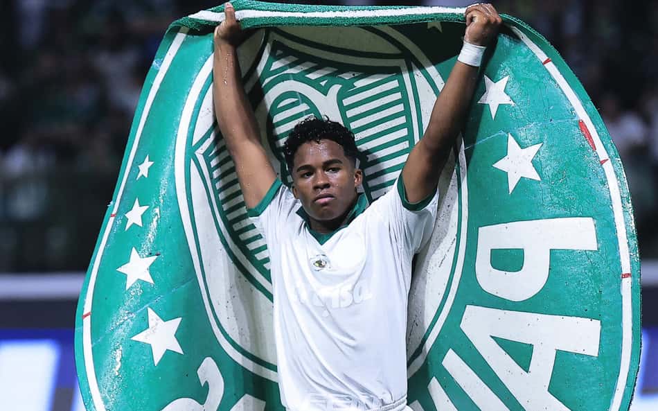 Endrick comenta possível concorrência com Mbappé: "Vai me fazer melhorar"