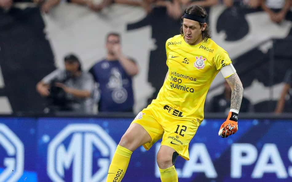 'Cássio tem que sair porque o Corinthians não merece ele', dispara ex-jogador