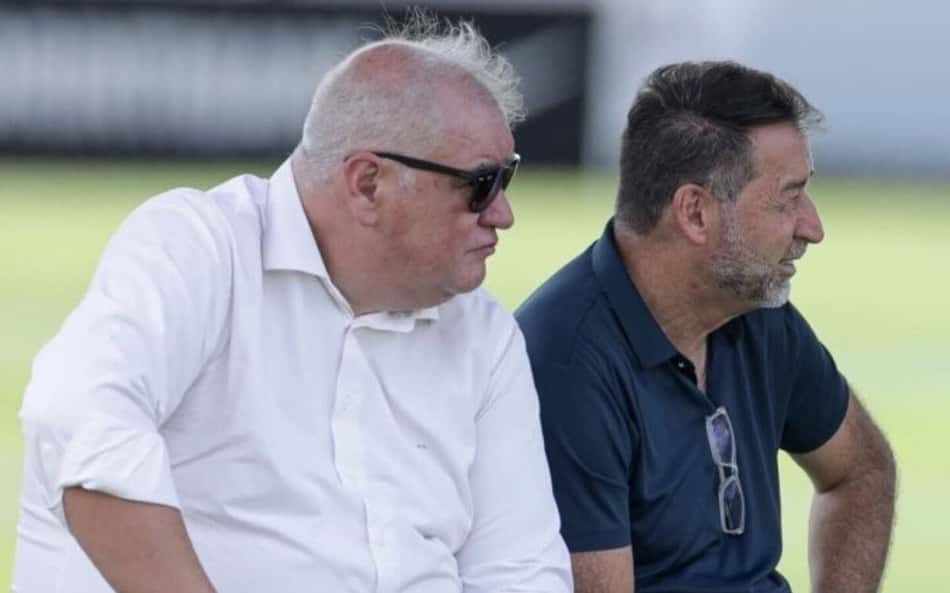 Possível 'laranja' reacende disputa entre Rubão e Augusto Melo nos bastidores do Corinthians