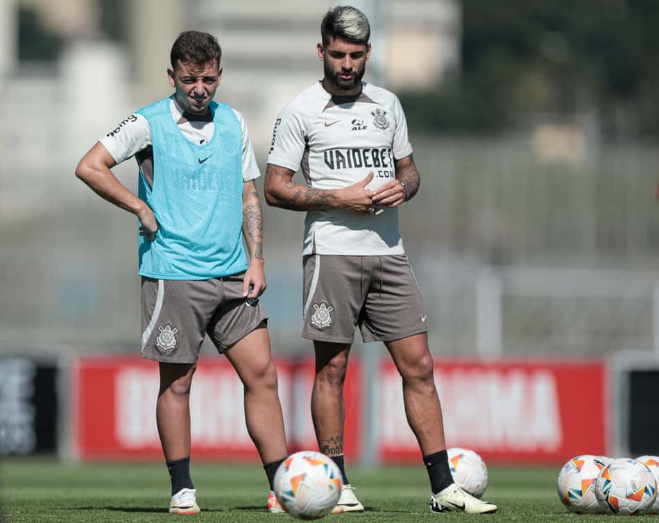 Ryan-Yuri-Alberto-Corinthians
