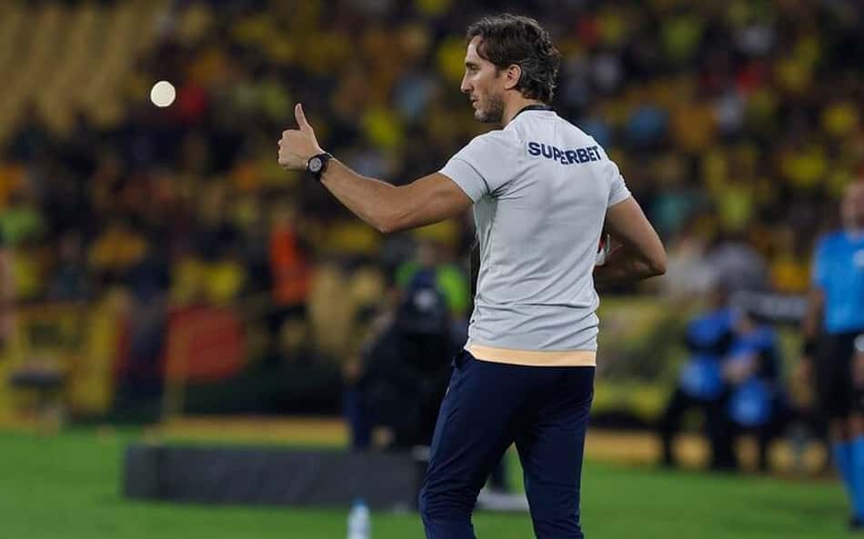 Zubeldía defende invencibilidade e encara primeira 'final' pelo São Paulo