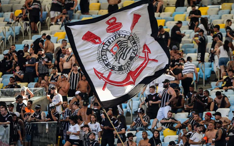 Torcedores do Corinthians apontam culpado por derrota contra o Flamengo: 'Burro'