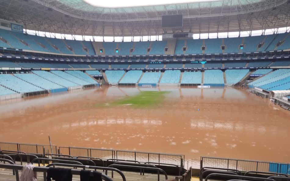 Enchentes invadem estádios de Grêmio e Inter, e jovens ficam ilhados; veja situação no RS e como ajudar