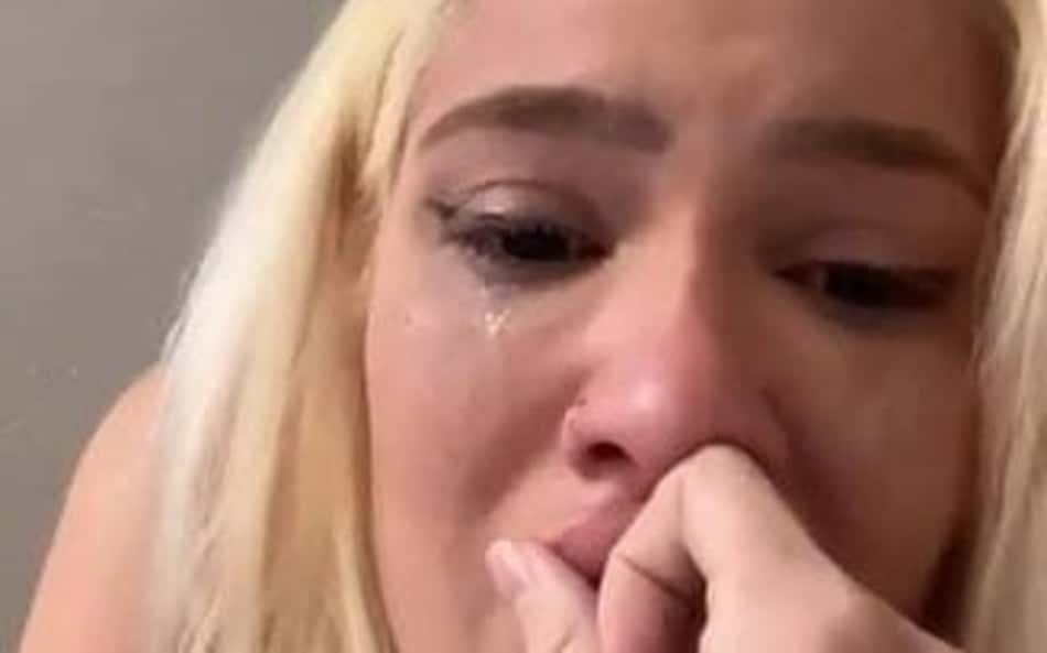 Karoline Lima posta vídeo chorando e volta a falar sobre Éder Militão: 'Lixo humano'