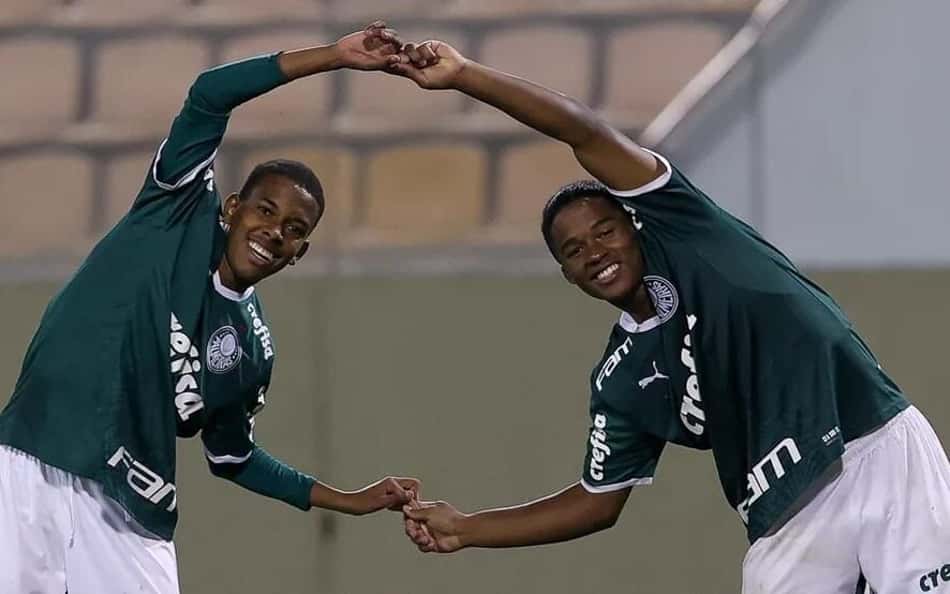 Ex-atacante da Seleção compara joias do Palmeiras: 'Estevão é melhor que Endrick'