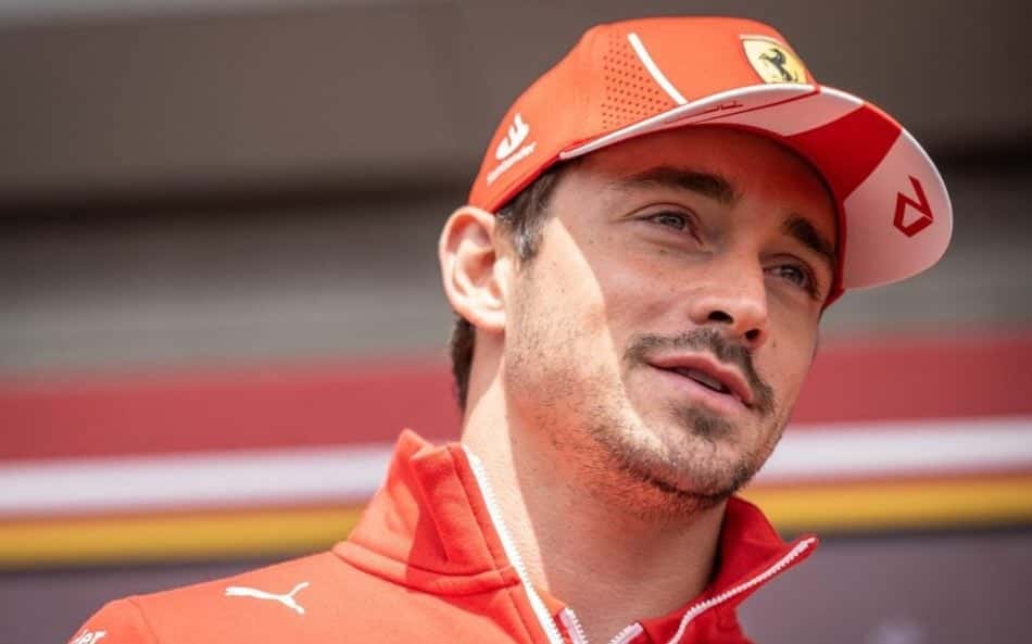 Leclerc celebra liderança da Ferrari em Ímola, mas freia euforia: 'Pés no chão'
