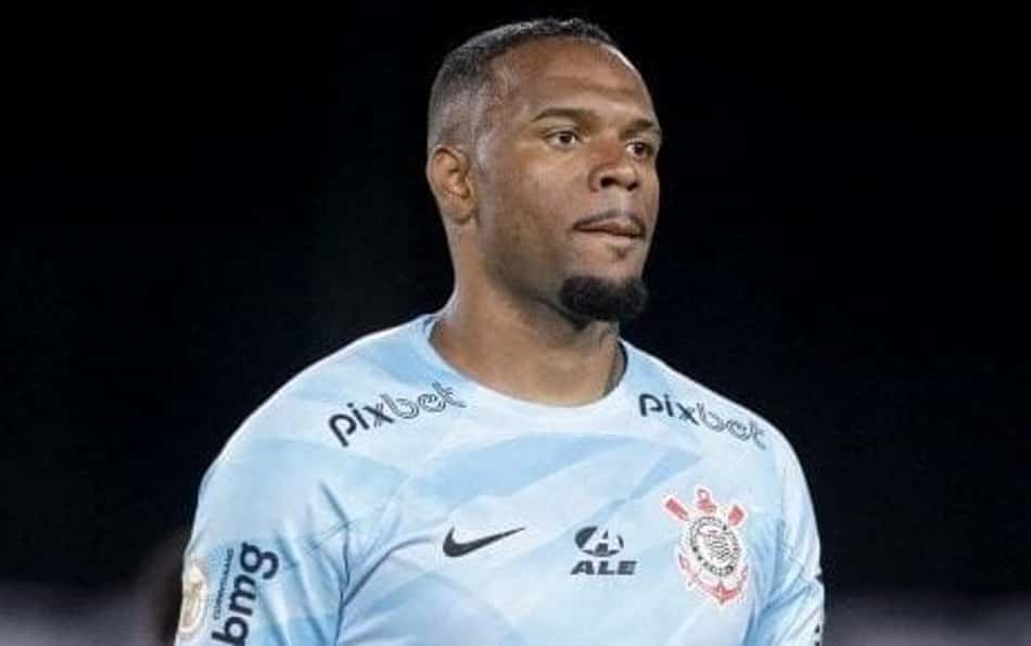 Torcedores do Corinthians vão à loucura com atuação de Carlos Miguel