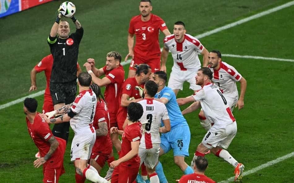 Torcedores se derretem por Turquia x Geórgia, na Eurocopa: 'Melhor jogo'