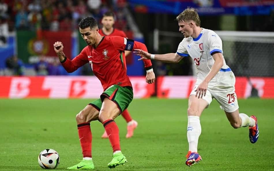 Cristiano Ronaldo passa em branco, mas Portugal vence República Tcheca na Eurocopa com herói improvável