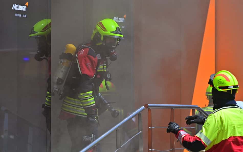 Após incêndio na garagem, McLaren solta nota sobre o incidente na Fórmula 1