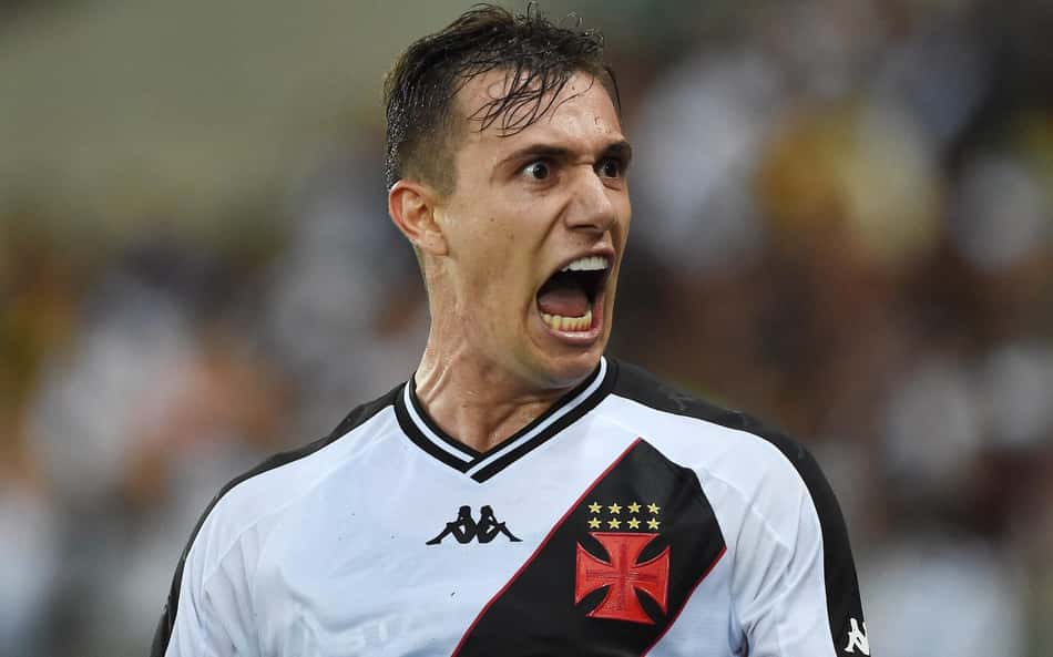 Corinthians notifica Vasco e cobra dívida milionária por transferência de Piton