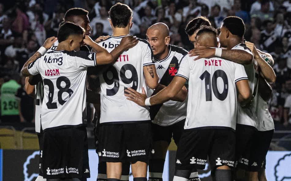 Jornalista detona atuação de titular do Vasco: 'Jogador nulo em campo'
