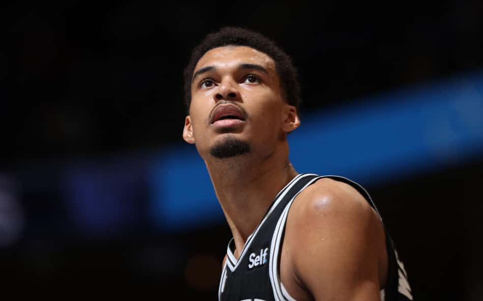 Novo talento do basquete impressiona com tamanho e faz até Wembanyama parecer baixo