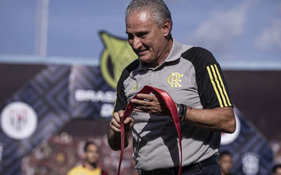 Tite exalta o grupo após vitória do Flamengo e agradece apoio da torcida: 'Obrigado!'