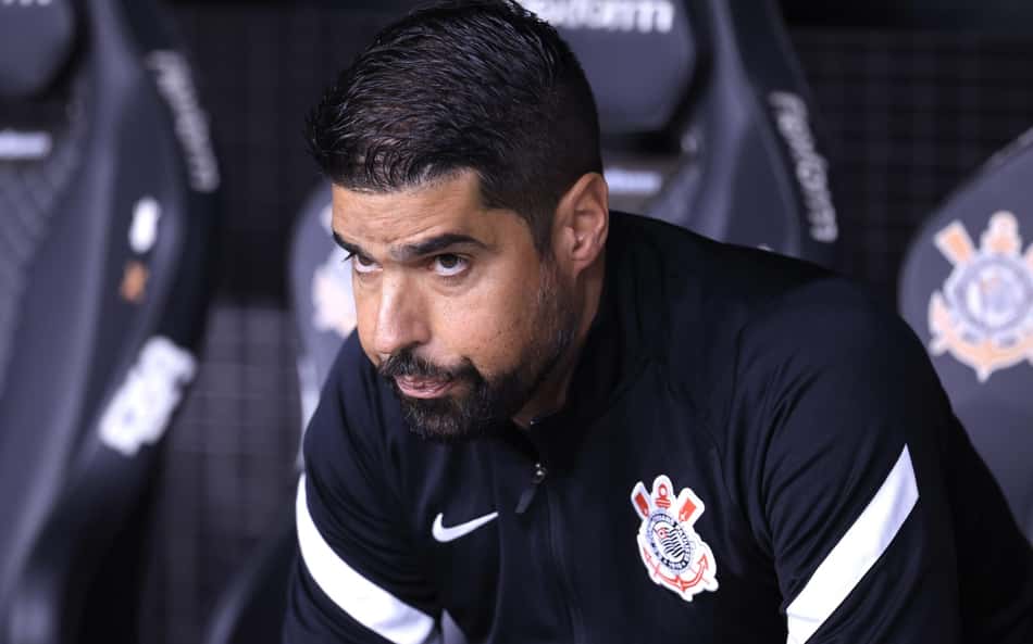 Derrota para o Botafogo expõe fragilidades do Corinthians