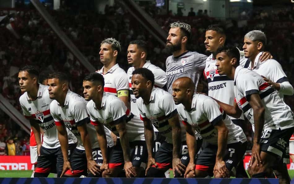 Jornalista critica jogador titular do São Paulo: 'Na ponta é um desperdício'