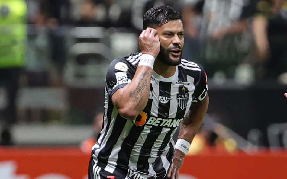Denílson reprova atitude de Hulk em Atlético-MG x Palmeiras: 'Reclama muito'