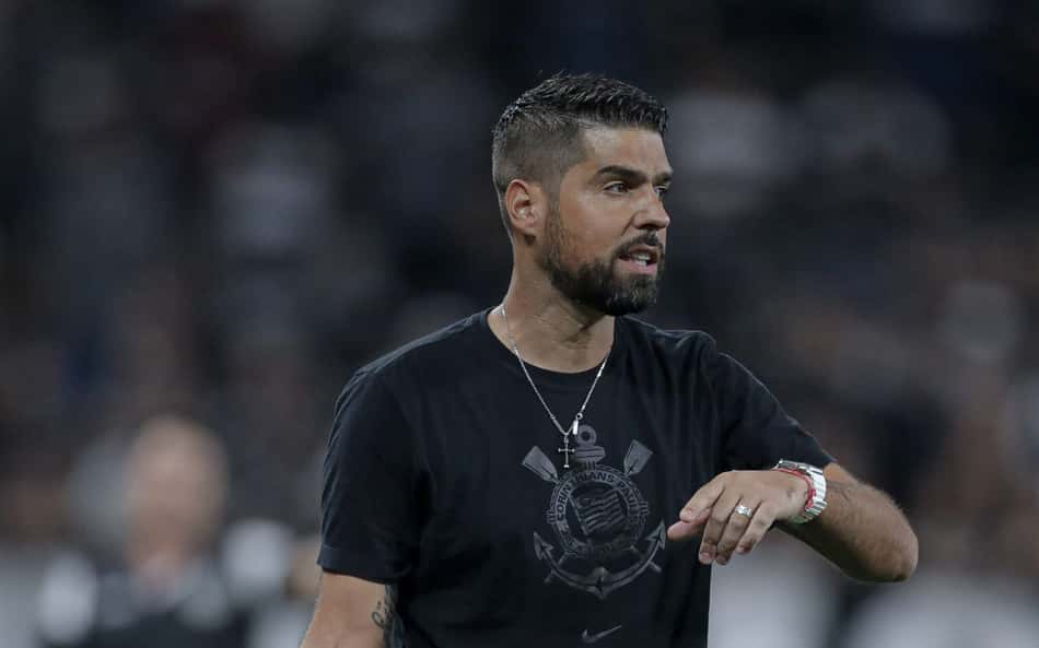Na zona de rebaixamento, Corinthians traça planos e tem prioridade para janela de transferências