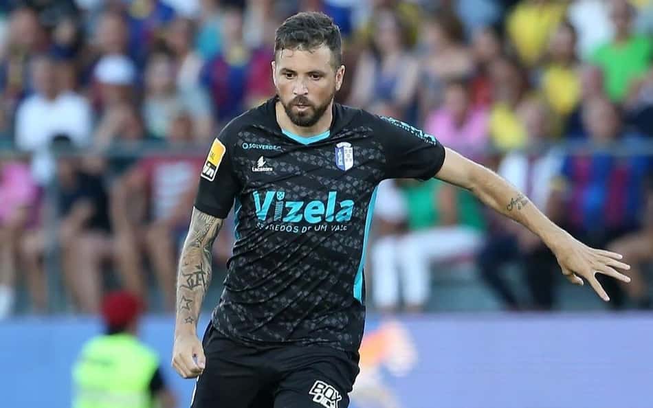 Brasileiro ídolo na Dinamarca enfrentou Messi e não torce pela Seleção: 'Jogadores são mais profissionais na Europa'