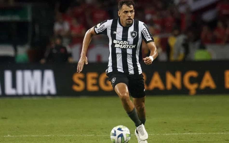 Botafogo pode ter 'reforços caseiros' para o restante da temporada