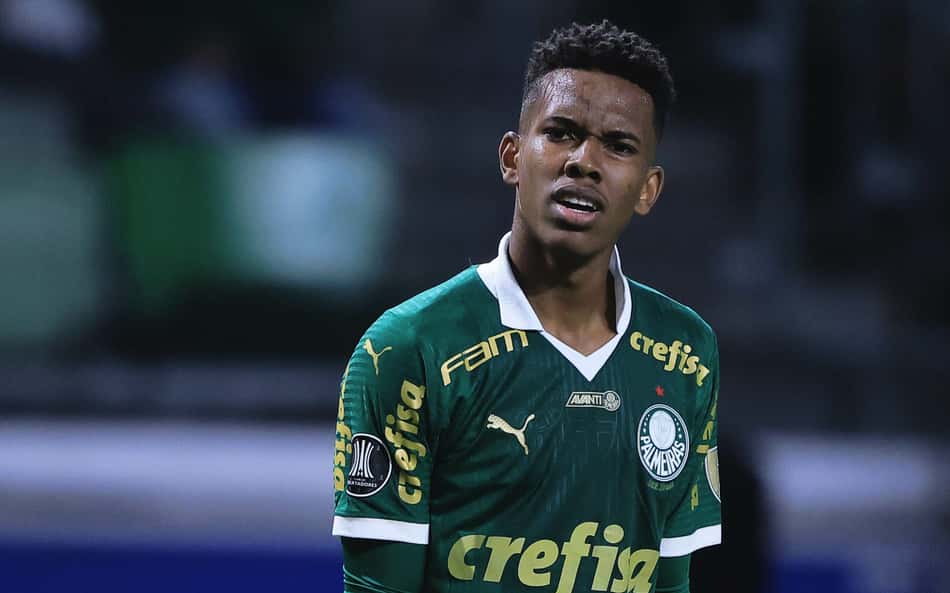 Torcedores do Palmeiras enlouquecem com Estêvão e comparam: 'Novo Neymar'