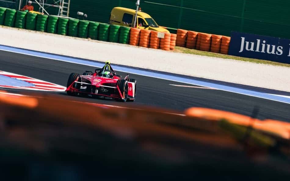 FORMULA-E-2024-EP-DE-MISANO-OLIVER-ROWLAND-NISSAN-1024×683-1-aspect-ratio-512-320
