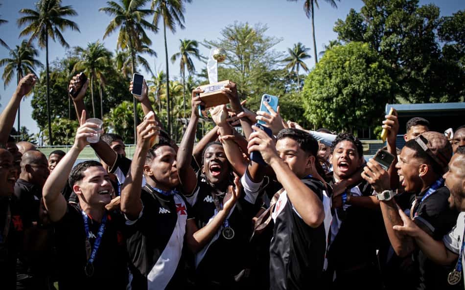 Vasco vence o Botafogo e conquista a Copa Rio sub-16