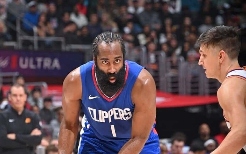 Título dos Celtics 'entrega' recorde indesejado a James Harden na NBA; entenda