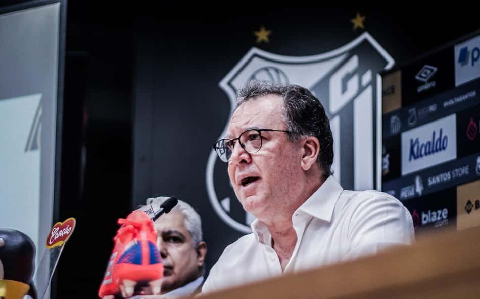 Conselheiros do Santos cobram explicações do presidente sobre 'falsos funcionários'
