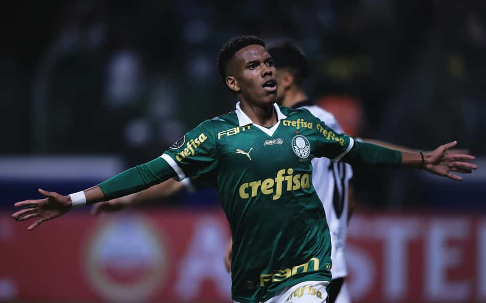 Destaque do Palmeiras, Estêvão está pronto para seu primeiro Dérbi: 'Atmosfera diferente'