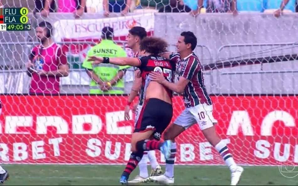 Torcedores do Flamengo vão à loucura com arbitragem no Fla-Flu: 'Irritante'