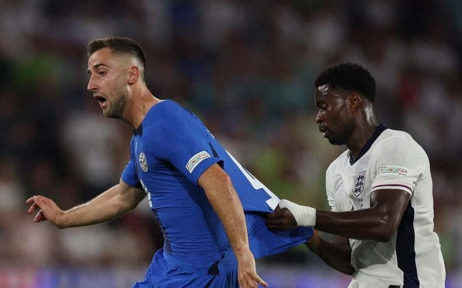 Inglaterra faz outro jogo ruim e web detona: 'Um dos piores times da Eurocopa'