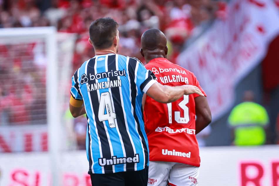 Grêmio x Internacional é o destaque dos jogos de hoje. Foto: Maxi Franzoi/AGIF
