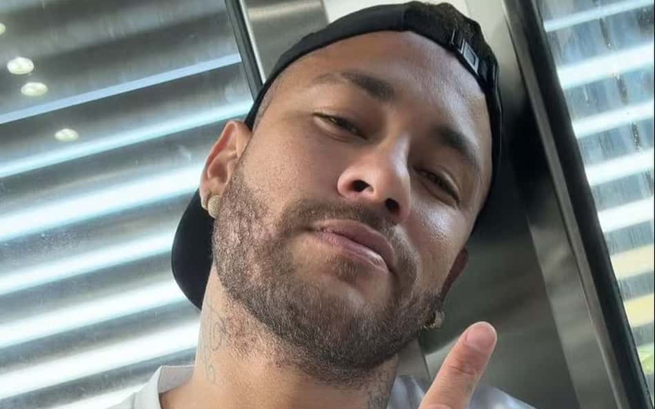 Flamengo ou Santos? Neymar 'responde' críticas com postagem em rede social