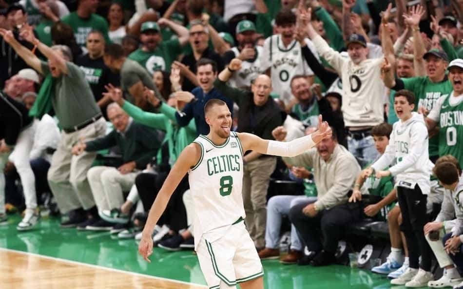 Porzingis 'quebra' internet com desempenho em Boston x Dallas: 'Lei do ex na NBA'