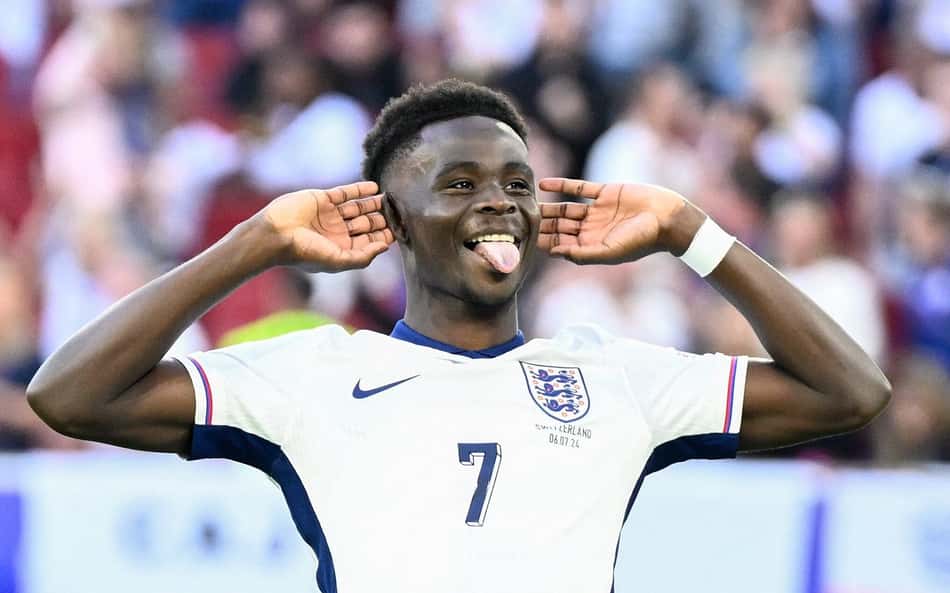 Homem do jogo contra a Suíça, Saka celebra classificação da Inglaterra na Euro