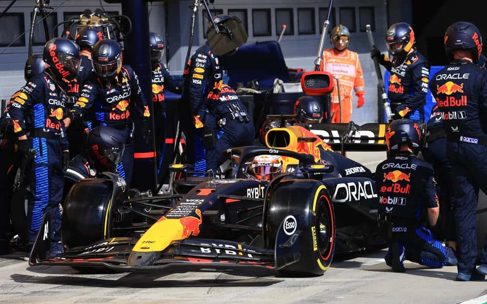 Verstappen se irrita com decisões da Red Bull na Hungria: 'Claro que não estou feliz'