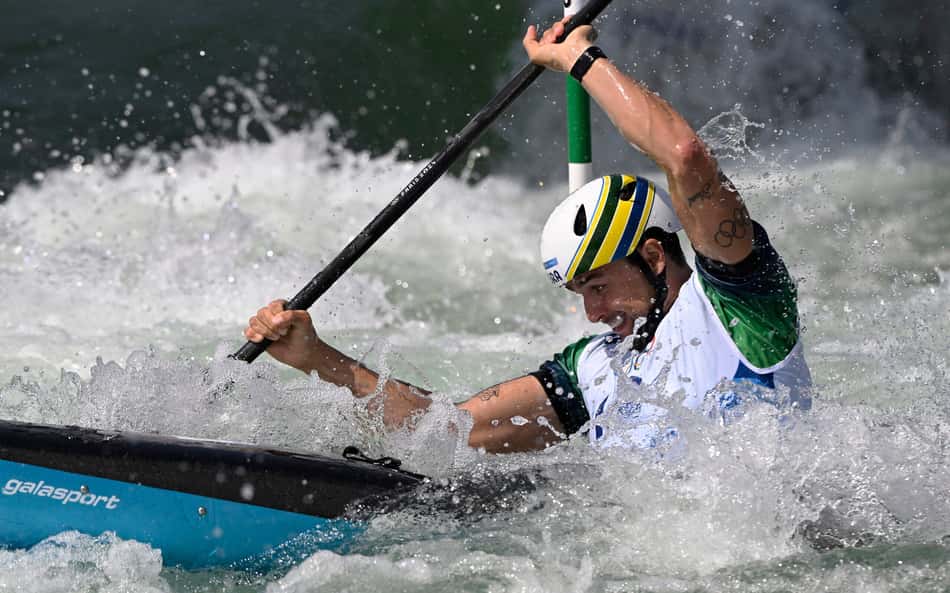 Olimpíadas: entenda a diferença entre caiaque e canoa na Canoagem Slalom