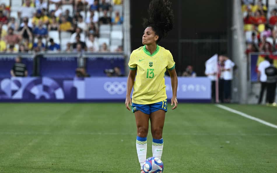 Olimpíadas: apesar da derrota, Seleção Brasileira avança às quartas no futebol feminino