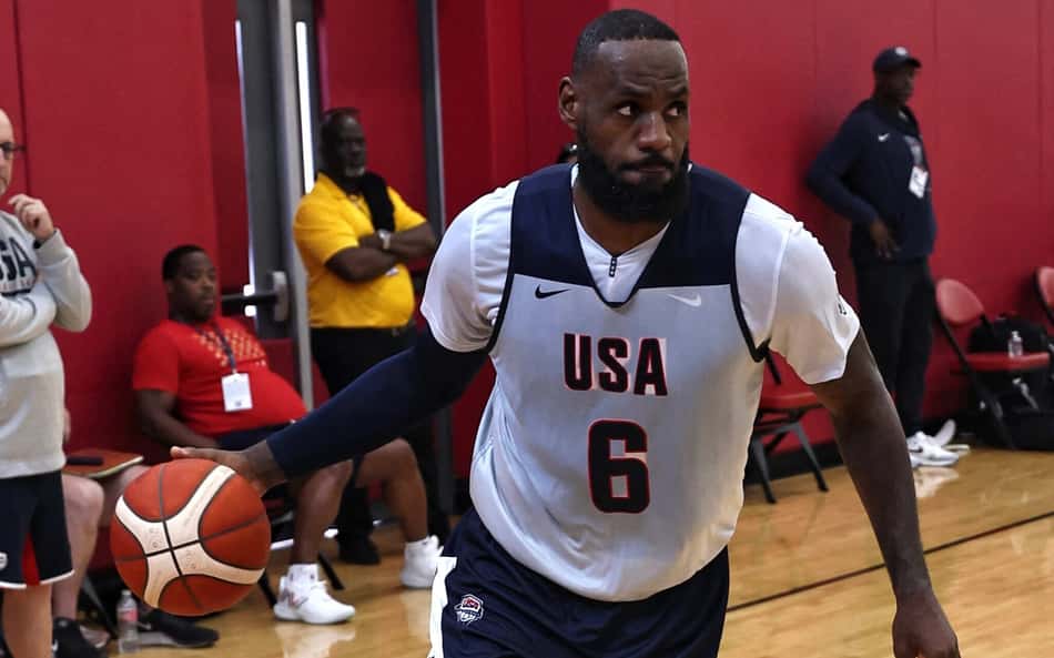 Inteligência artificial 'revela' como seria a carreira de LeBron James na NFL