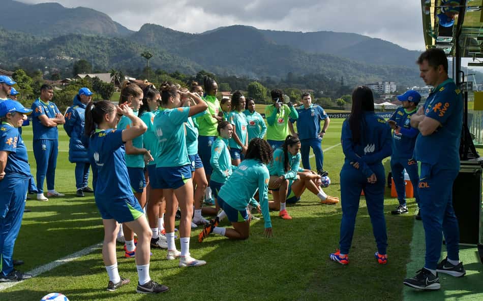 Focada na Olimpíada, Seleção Brasileira Feminina faz treinos à la Paulo Sousa no Flamengo